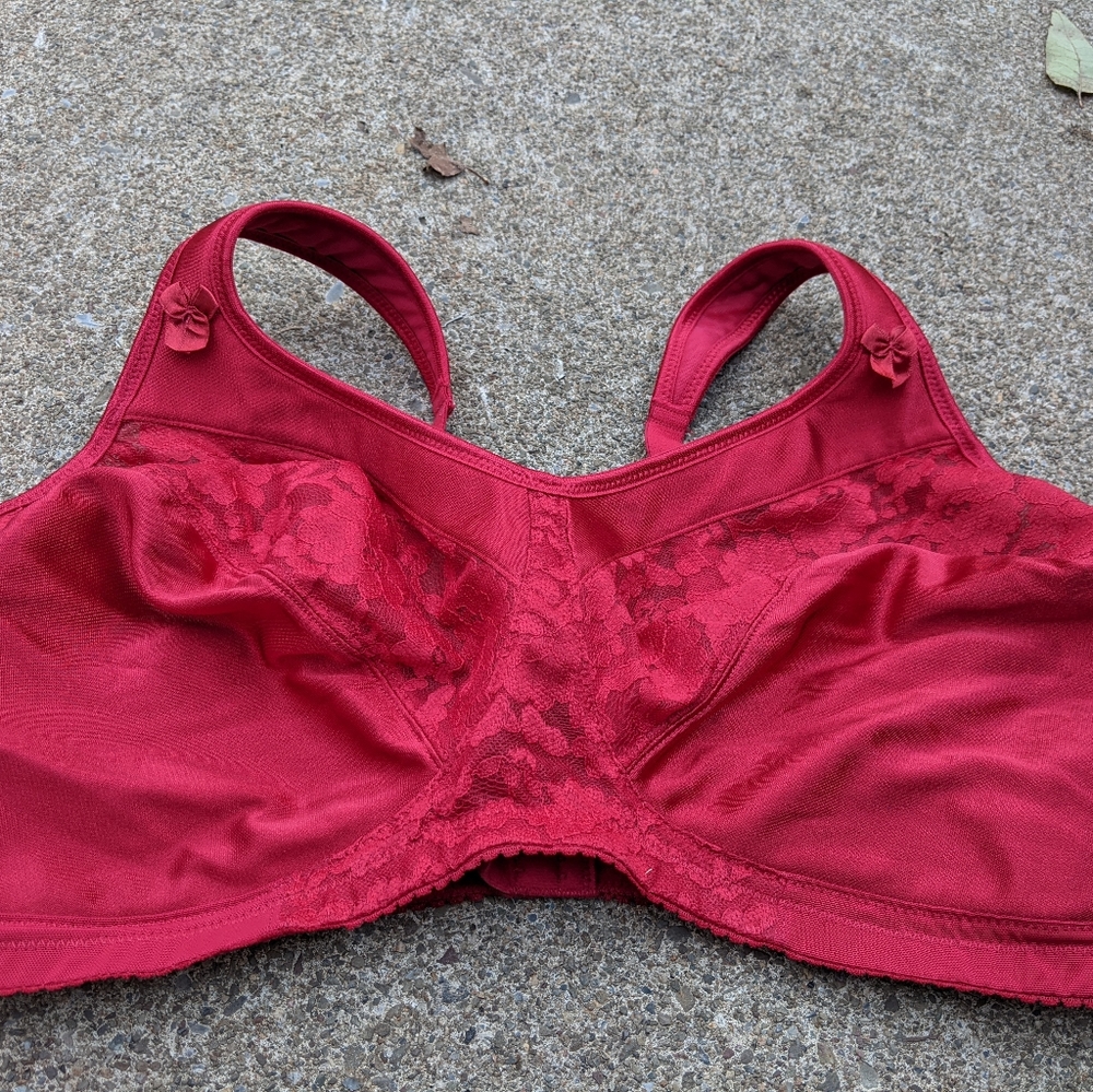Comfort Choice Red Lace Wire Free Bra Size 44D